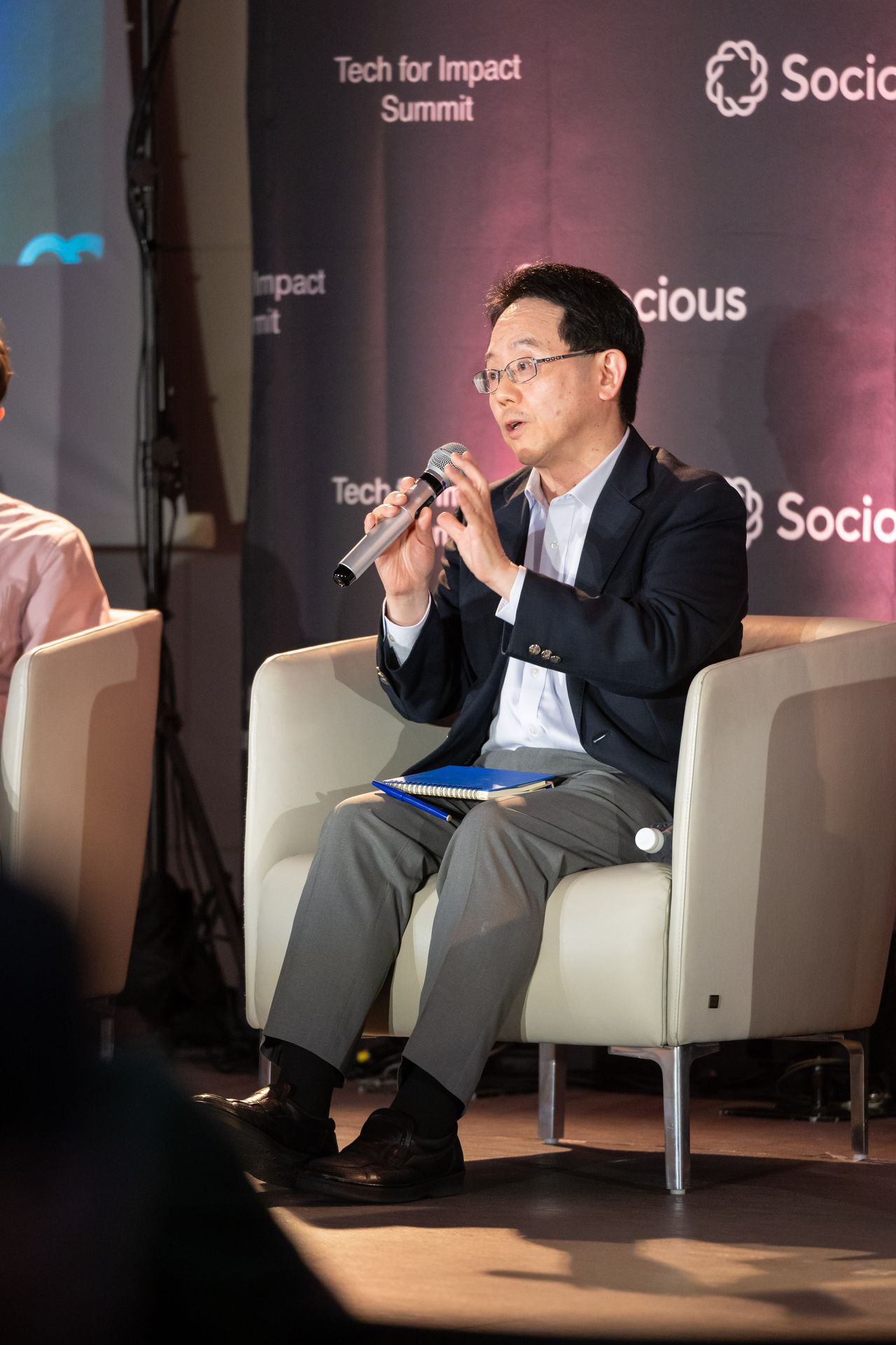 Satoshi Hirose, Dean of GLOBIS University, on the panel